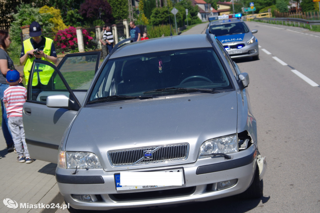 Zderzenie skutera z volvo. Wymusiła pierwszeństwo