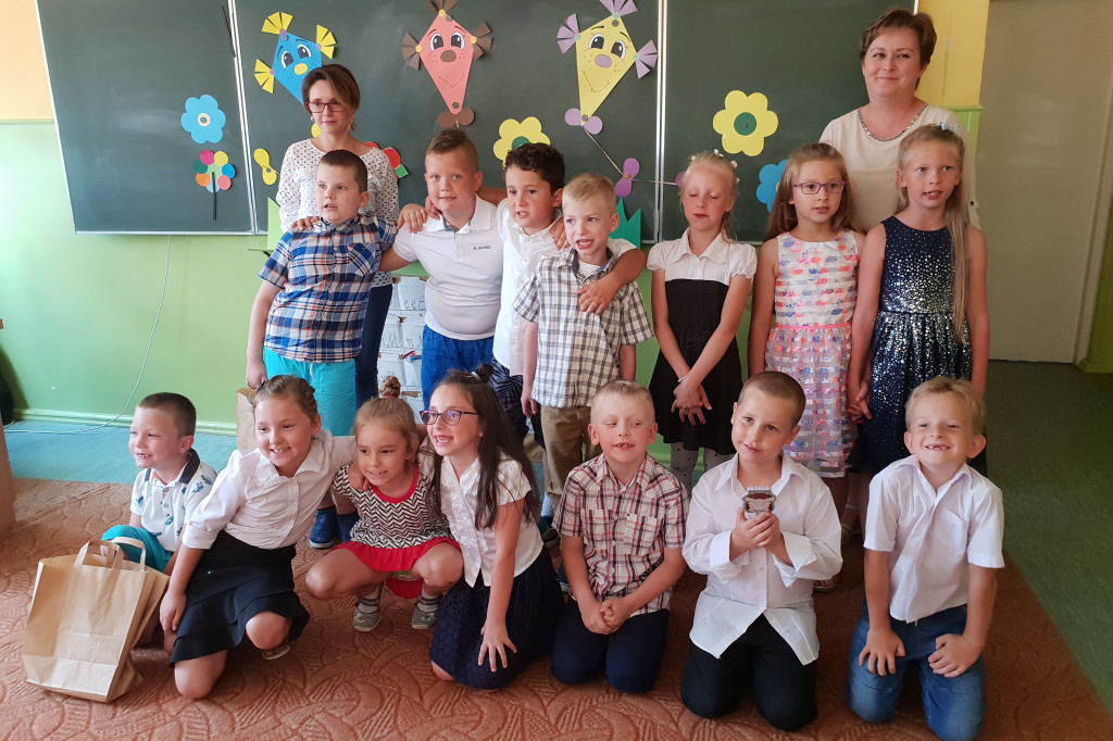 Klasa 0a z Dwójki powitała WAKACJE