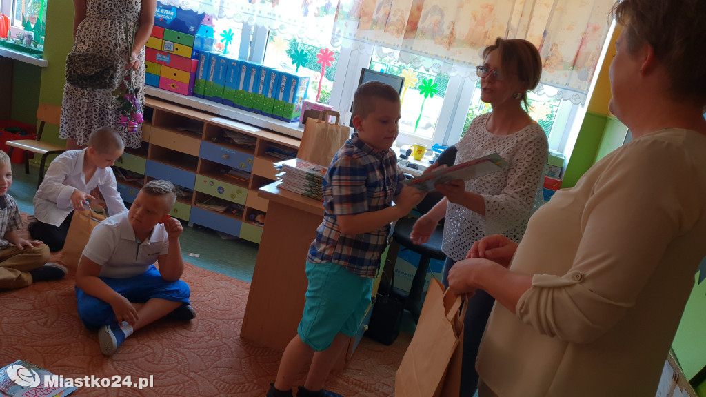Klasa 0a z Dwójki powitała WAKACJE