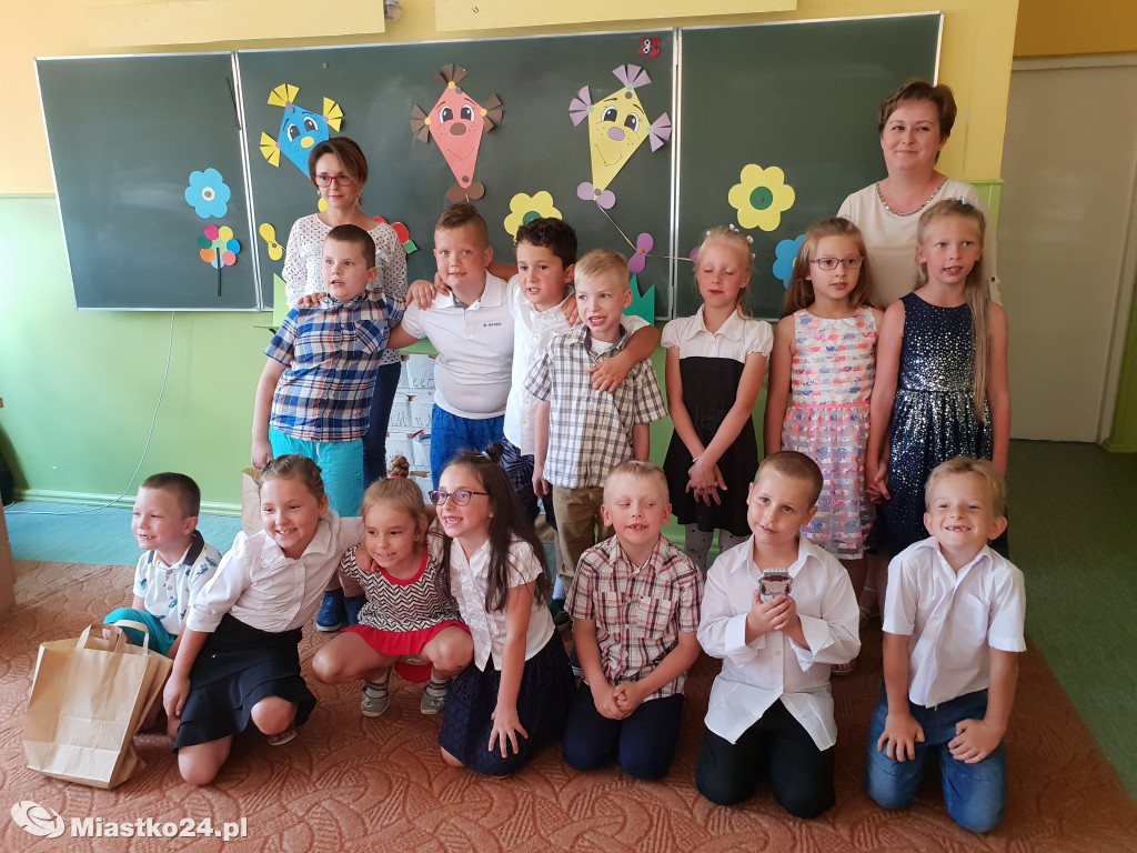 Klasa 0a z Dwójki powitała WAKACJE