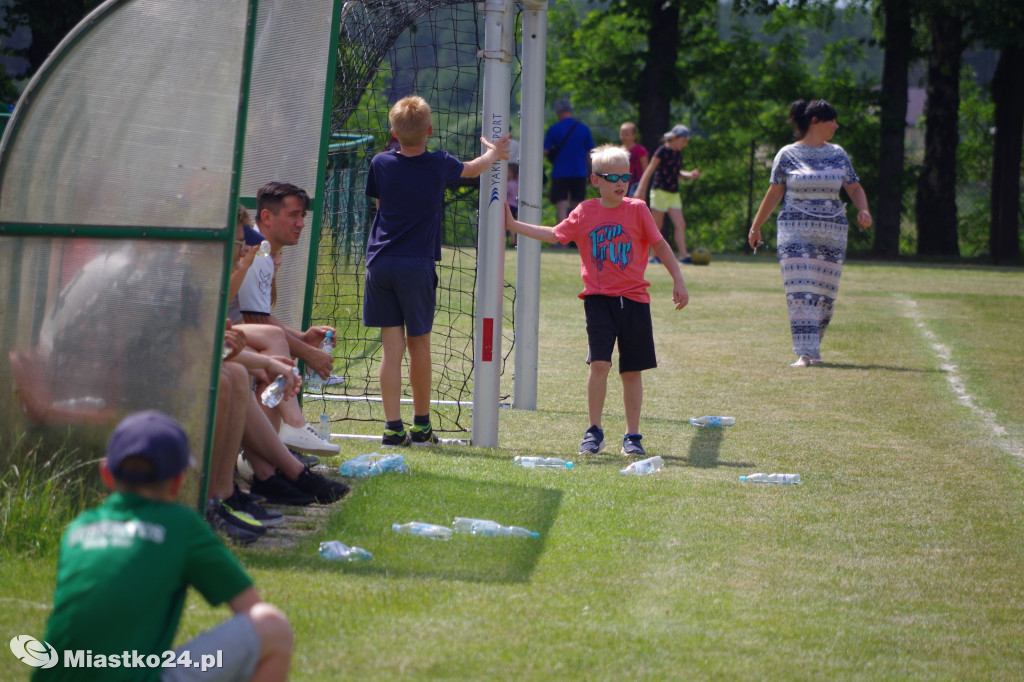 Piłkarski weekend Hubertusa. Kawalerowie kontra żonaci