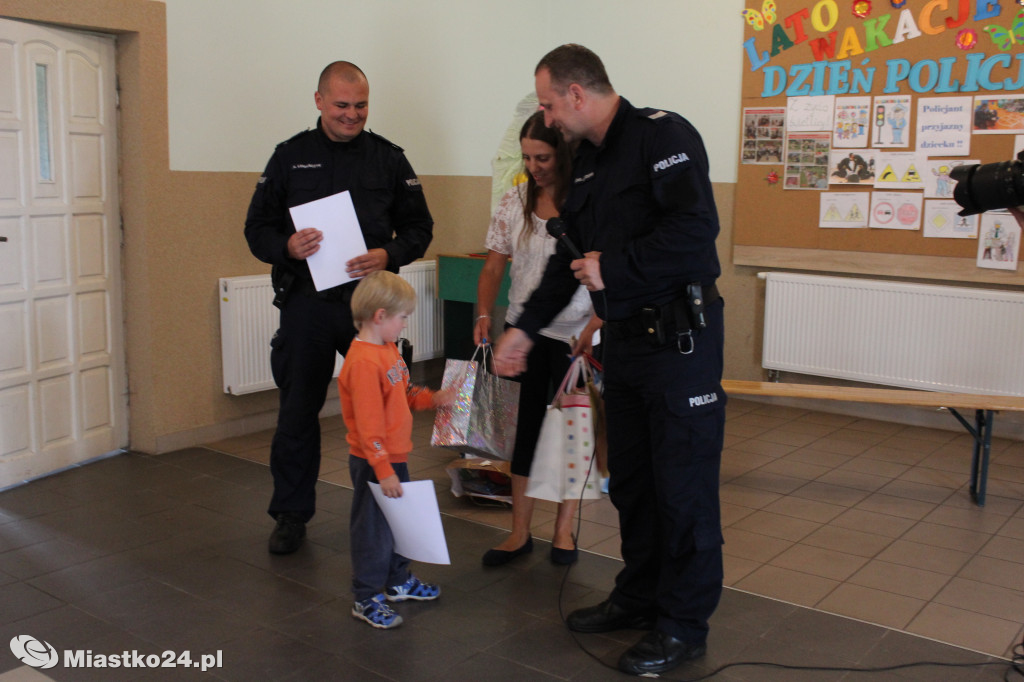 Policja w świetlicy. Bawili się razem z dziećmi!