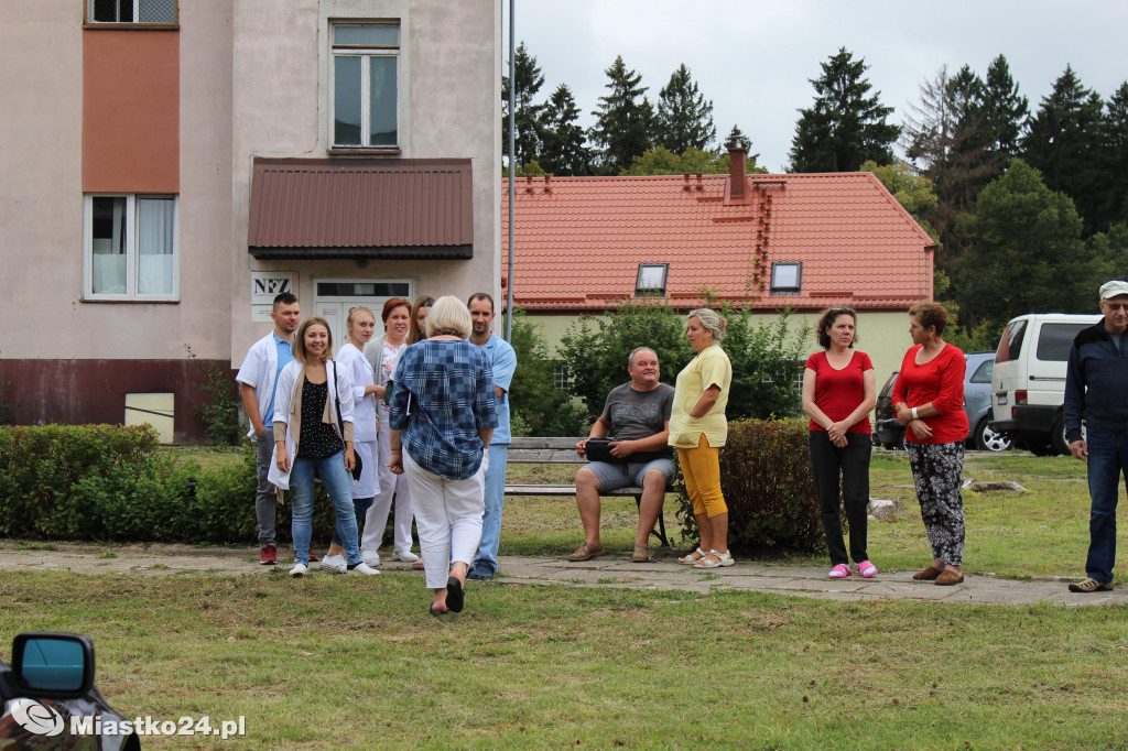 Akcja policjantów i strażaków w miasteckim szpitalu
