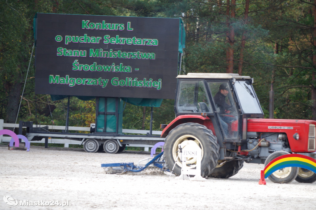 Zawody jeździeckie i kongres gospodyń w Białym Borze