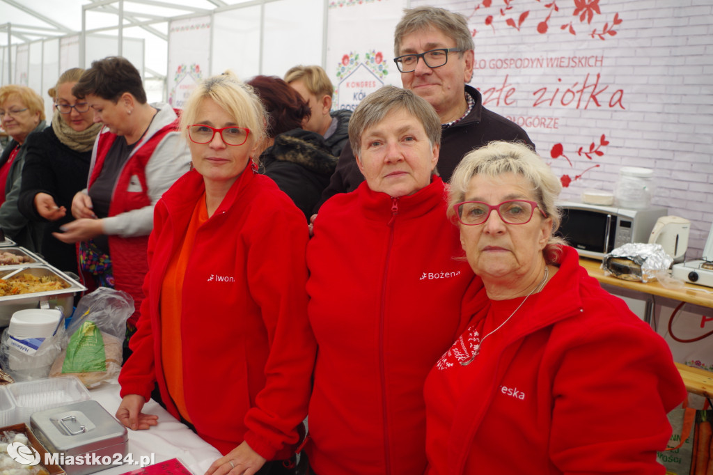 Zawody jeździeckie i kongres gospodyń w Białym Borze