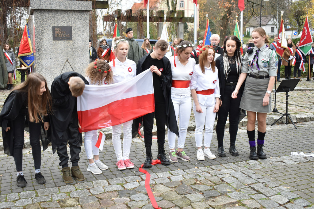 Święto Niepodległości. Wiersz przeciwko wrogom Ojczyzny