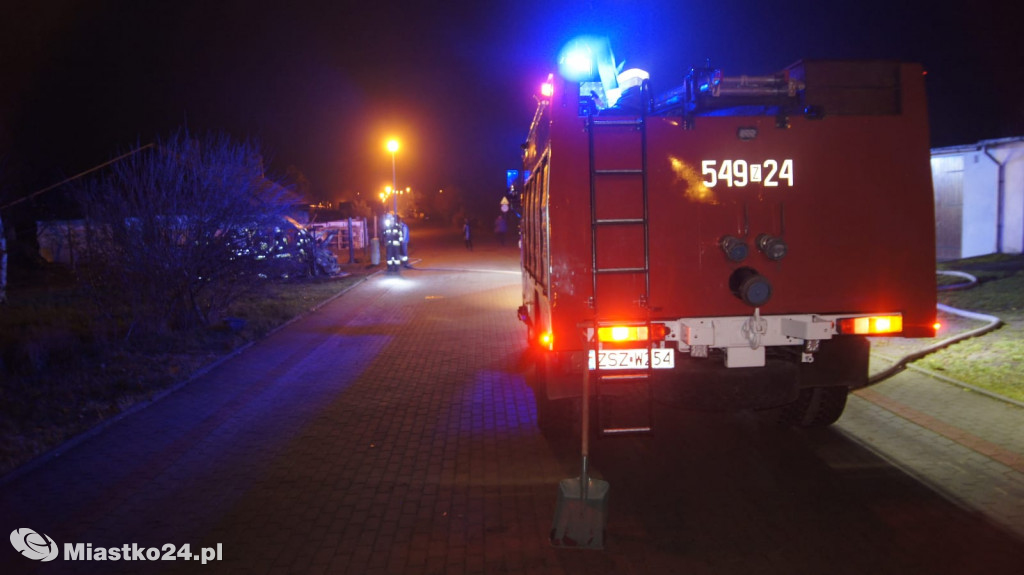 Pożar busa na ulicy Akacjowej w Białym Borze