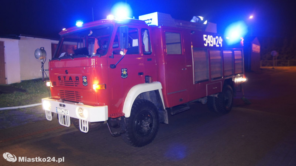 Pożar busa na ulicy Akacjowej w Białym Borze