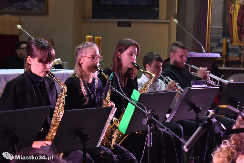 WARTO ŻYĆ - niesamowity koncert w kościele