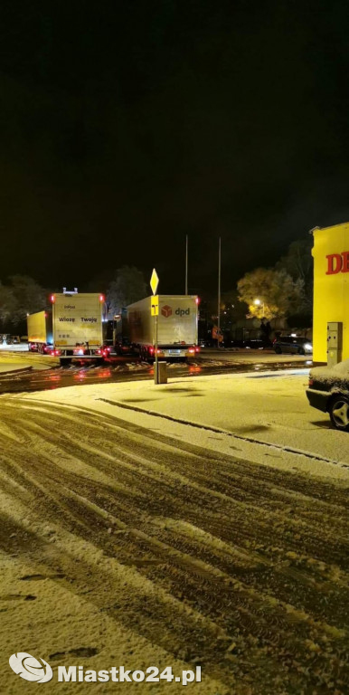 Pierwsze objawy zimy, a na drogach kolizje i zator