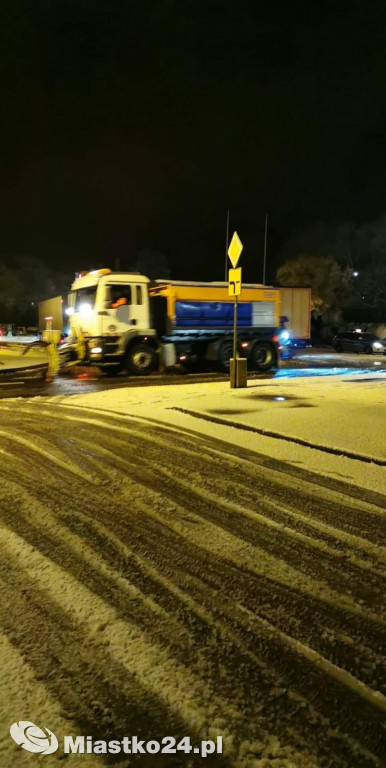 Pierwsze objawy zimy, a na drogach kolizje i zator