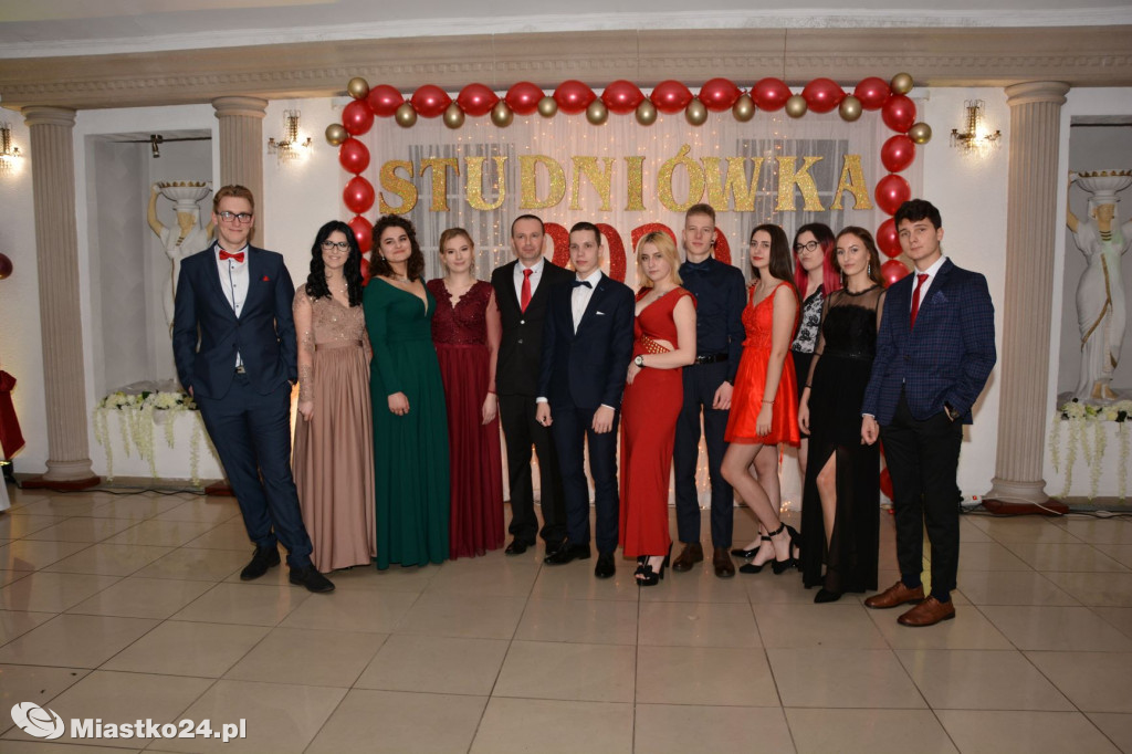 Studniówka w Zespole Szkół Nr 7 w Białym Borze