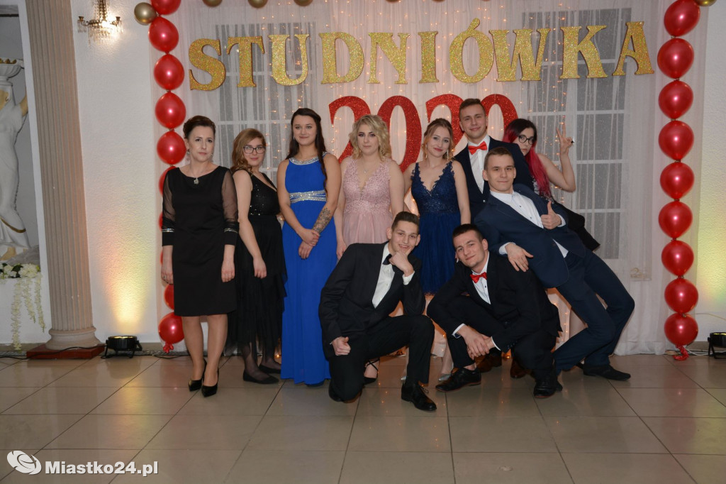 Studniówka w Zespole Szkół Nr 7 w Białym Borze