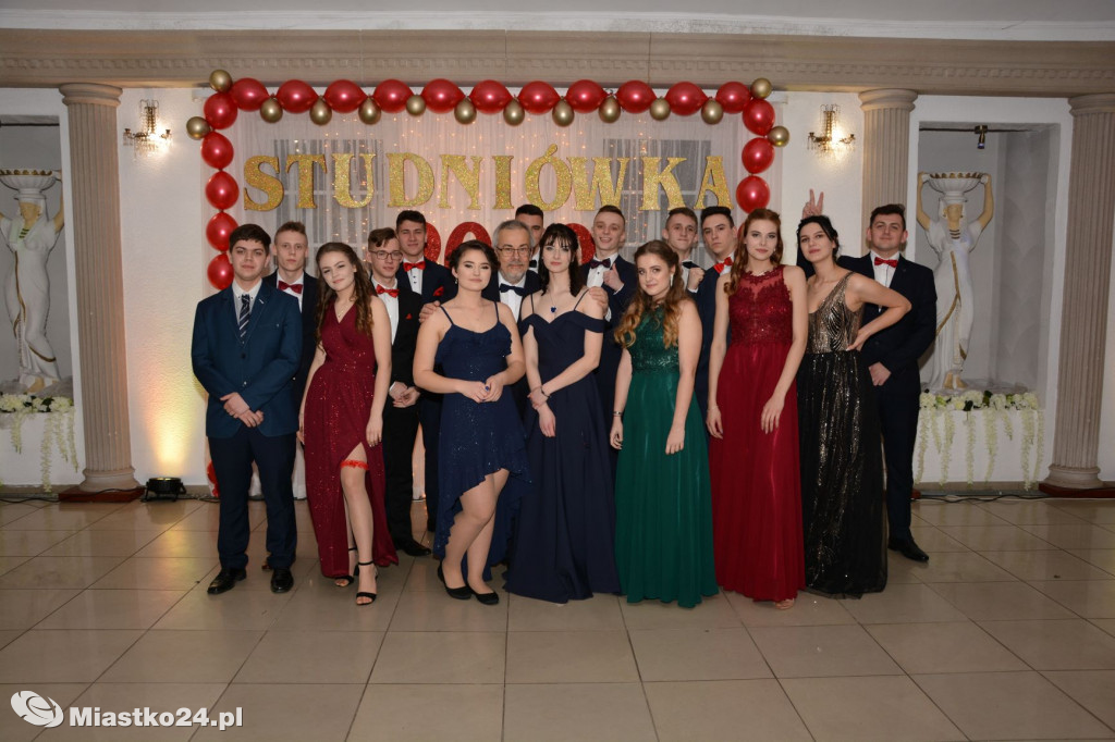 Studniówka w Zespole Szkół Nr 7 w Białym Borze