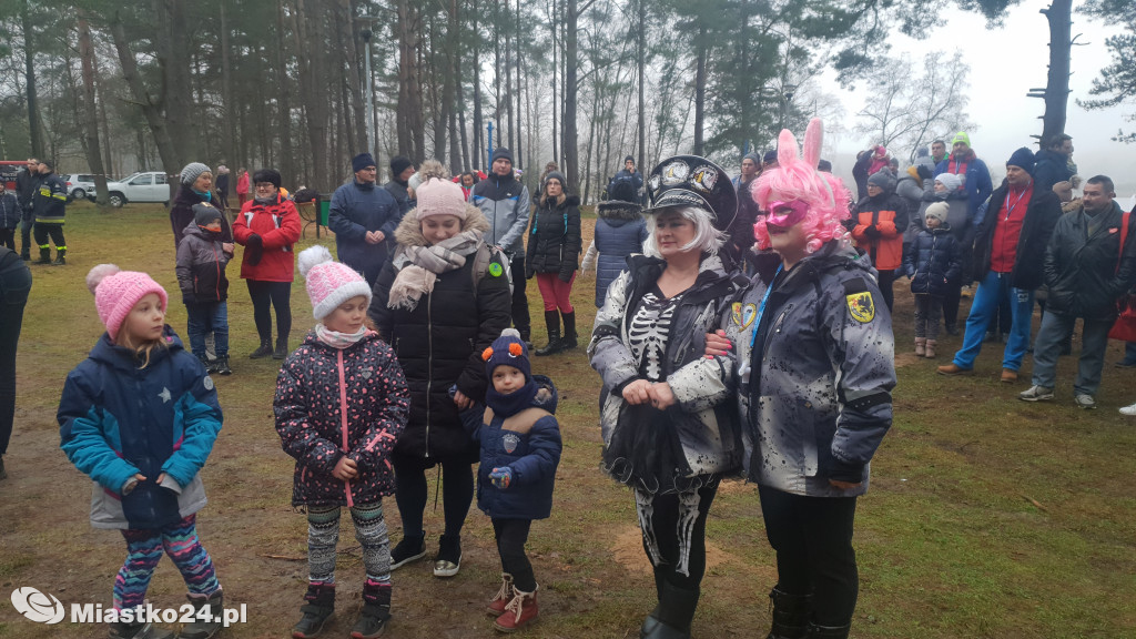 Koczalska Copocabana - 107 morsów w jeziorze Dymno
