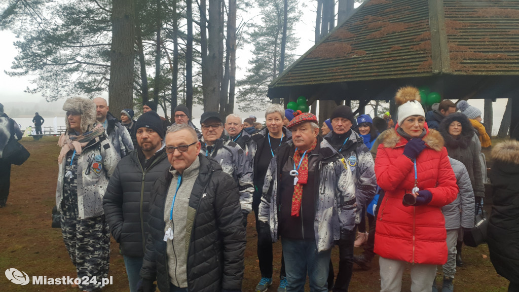 Koczalska Copocabana - 107 morsów w jeziorze Dymno