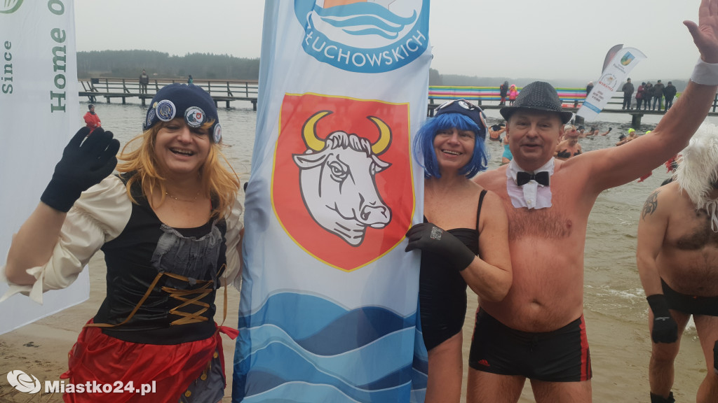 Koczalska Copocabana - 107 morsów w jeziorze Dymno