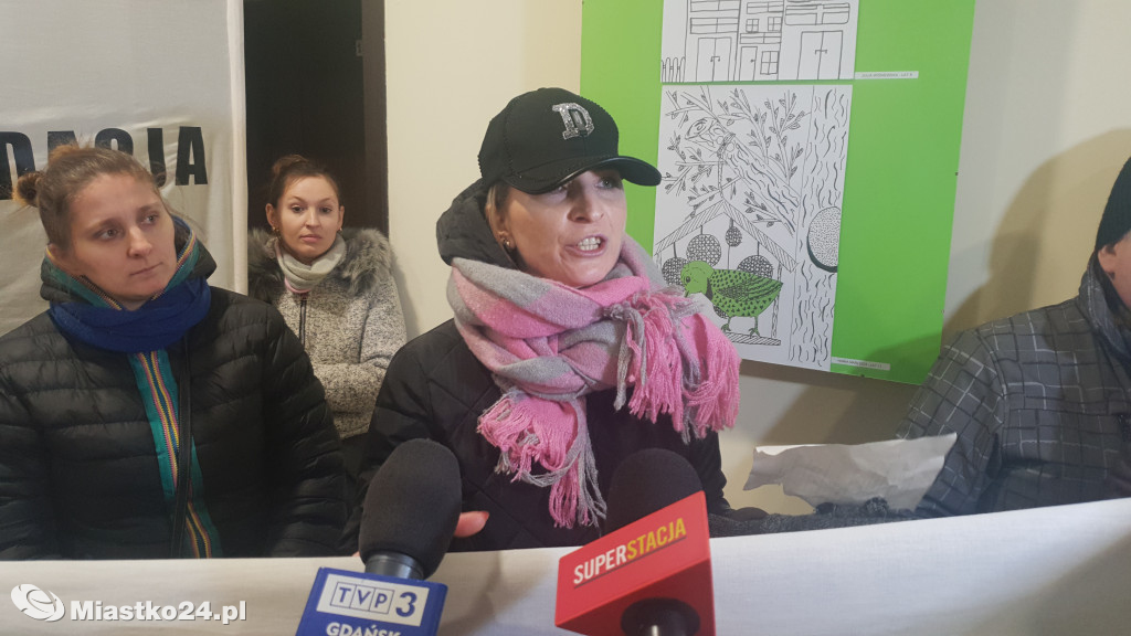Reorganizacja oświaty - PROTEST  w ratuszu