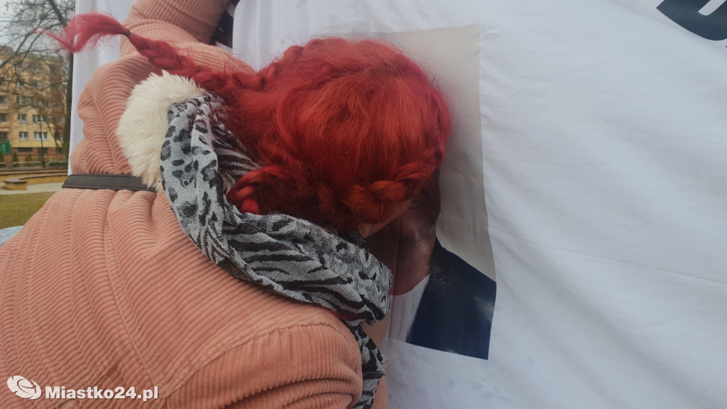 Reorganizacja oświaty - PROTEST  w ratuszu