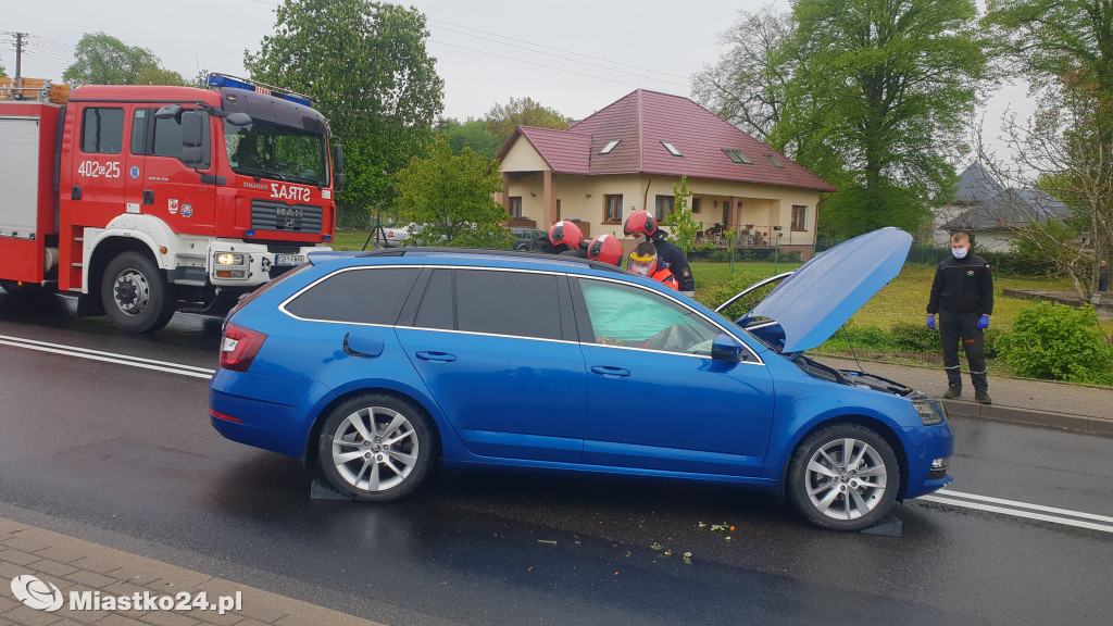 Kolizja z ciężarówką. Zahaczył skodę naczepą