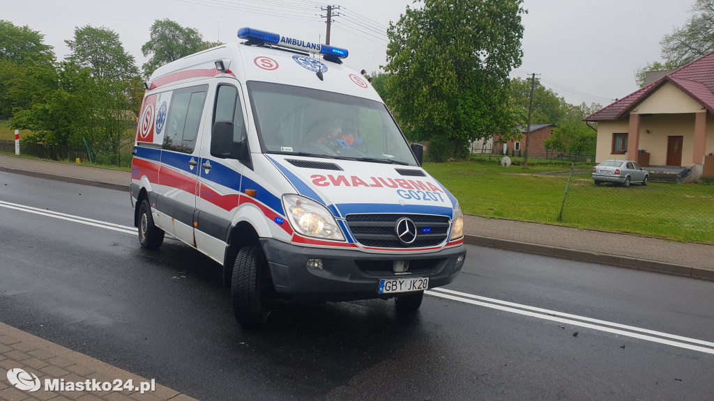 Kolizja z ciężarówką. Zahaczył skodę naczepą