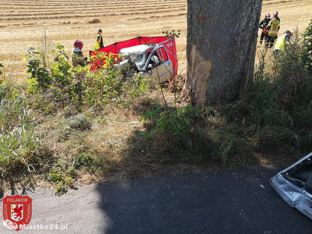 Wypadek na drodze powiatowej. Dwie osoby nie żyją
