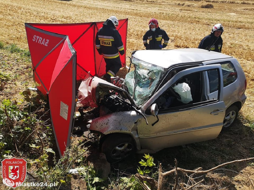 Wypadek na drodze powiatowej. Dwie osoby nie żyją