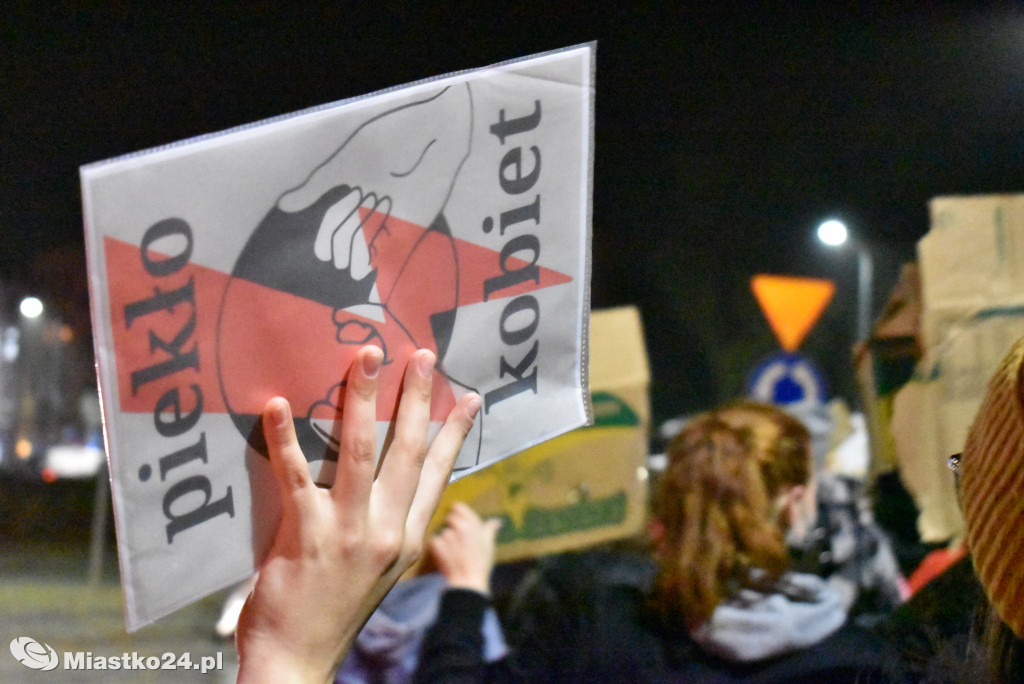 Protest kobiet. Ponad 1000 osób na ulicach miasta