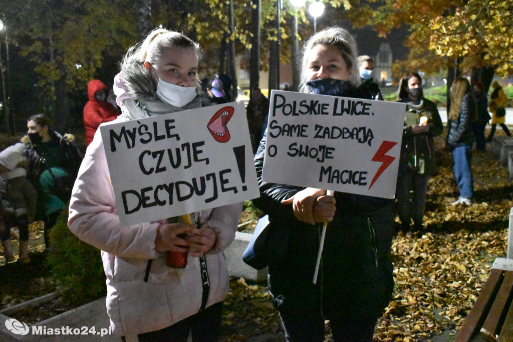 Protest kobiet. Ponad 1000 osób na ulicach miasta
