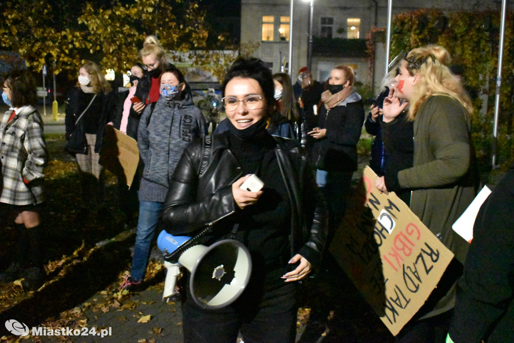 Protest kobiet. Ponad 1000 osób na ulicach miasta