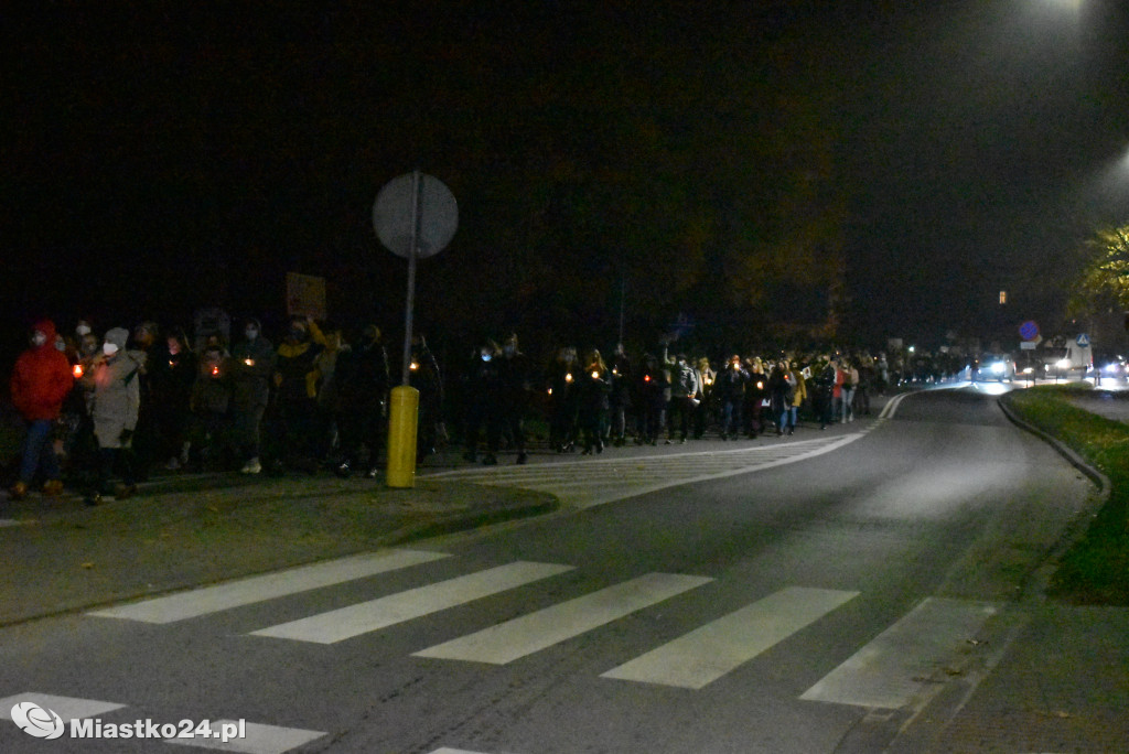 Protest kobiet. Ponad 1000 osób na ulicach miasta