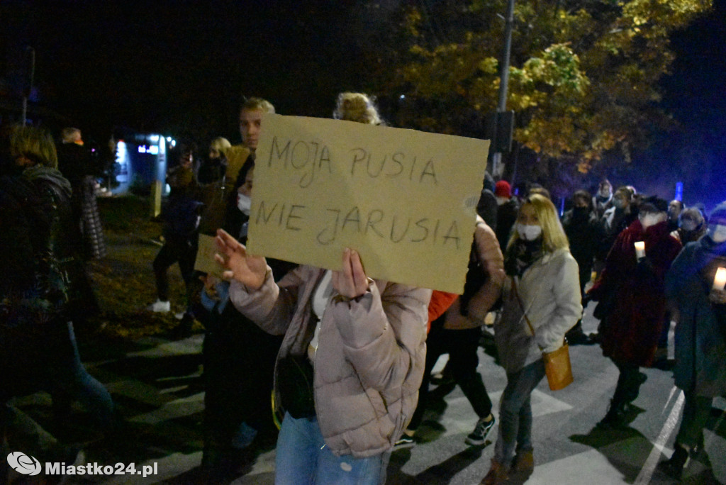 Protest kobiet. Ponad 1000 osób na ulicach miasta