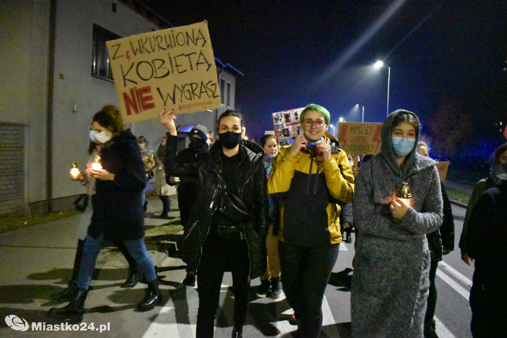 Protest kobiet. Ponad 1000 osób na ulicach miasta