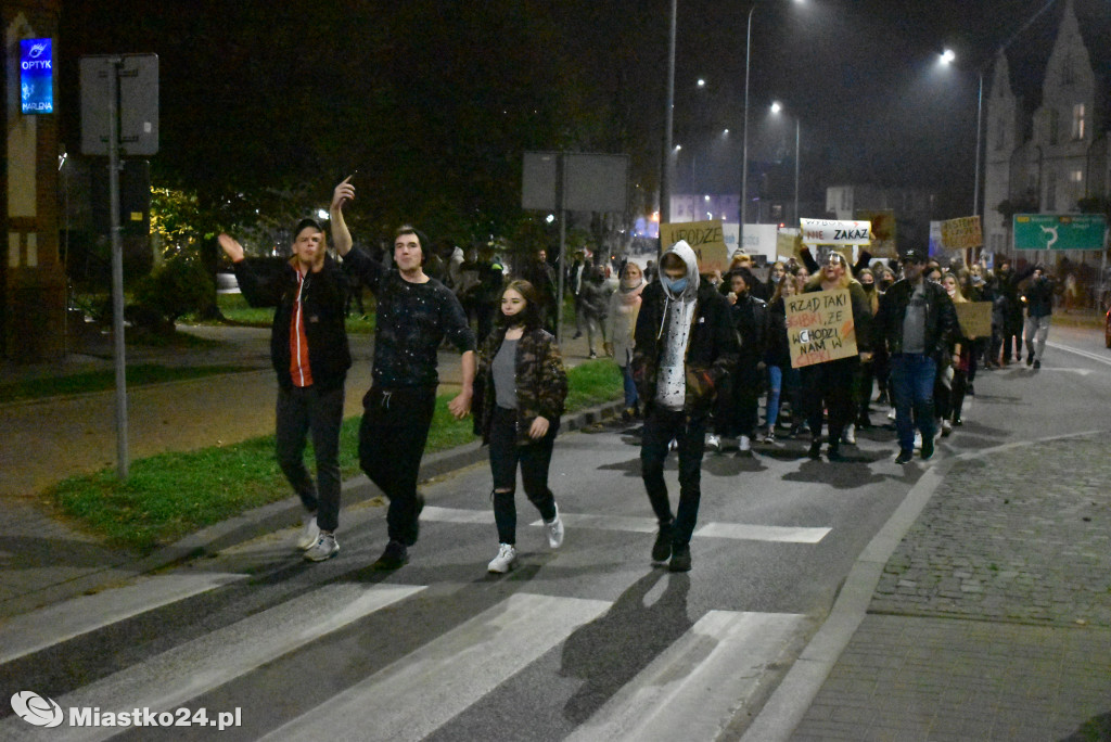 Protest kobiet. Ponad 1000 osób na ulicach miasta