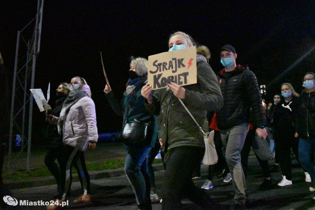 Protest kobiet. Ponad 1000 osób na ulicach miasta