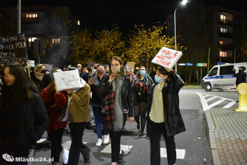 Protest w Miastku. Policja uspokajała tłum
