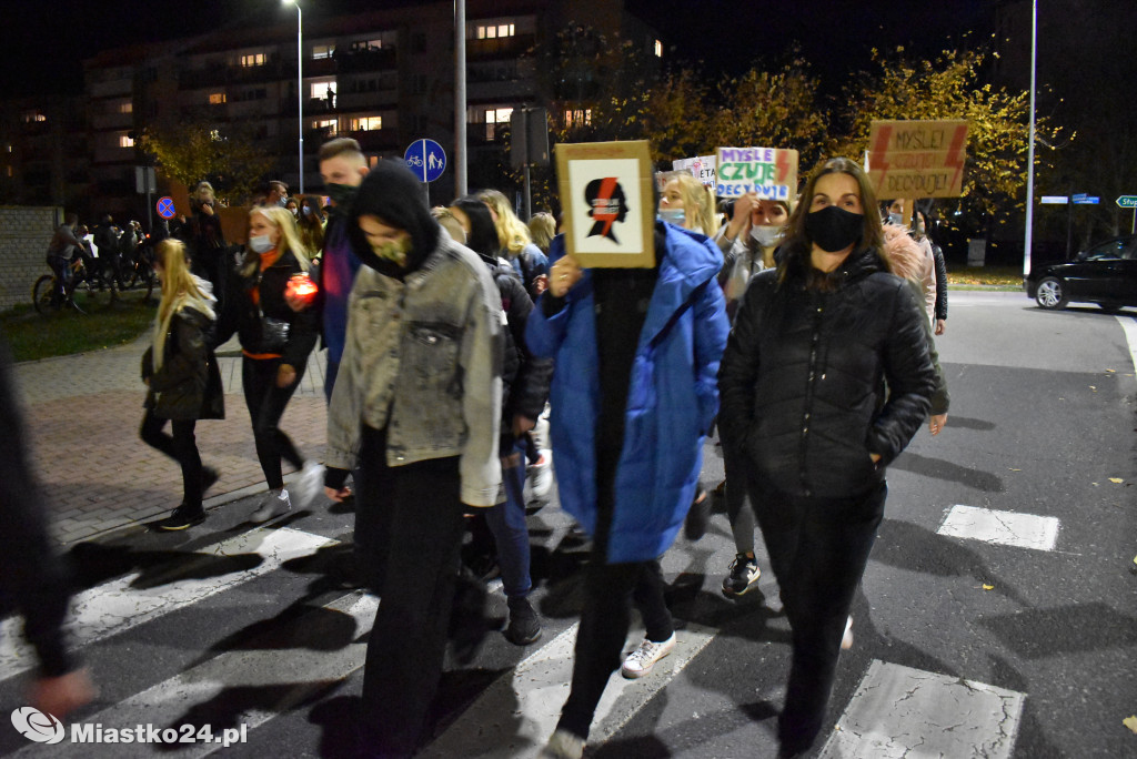 Protest w Miastku. Policja uspokajała tłum