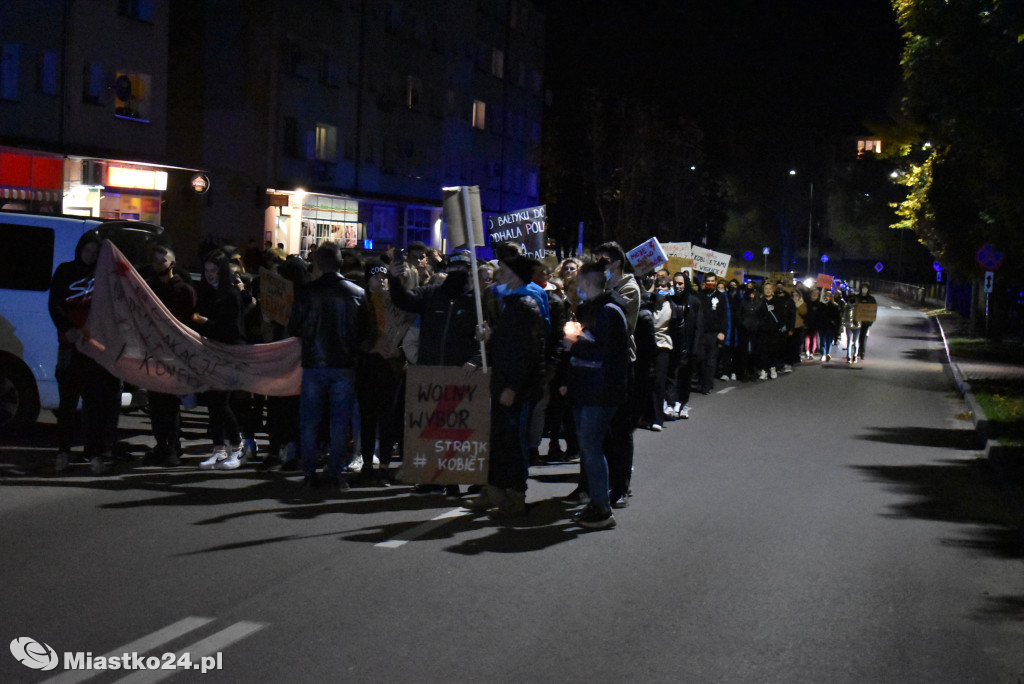 Protest w Miastku. Policja uspokajała tłum