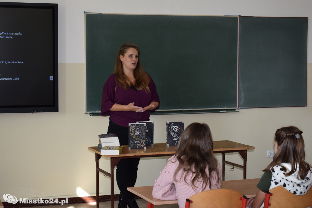 Miastecka Biblioteka promuje czytelnictwo. Cykl interesujących spotkań