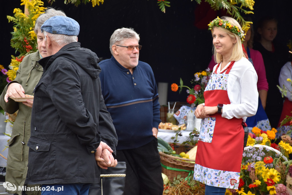 DOŻYNKI w Kowalewicach z Rolami w roli głównej