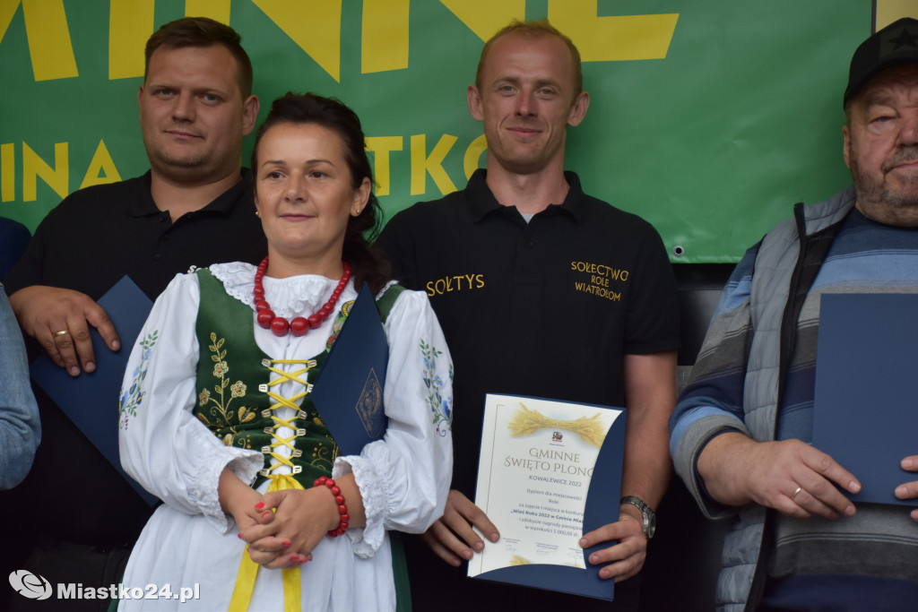 DOŻYNKI w Kowalewicach z Rolami w roli głównej