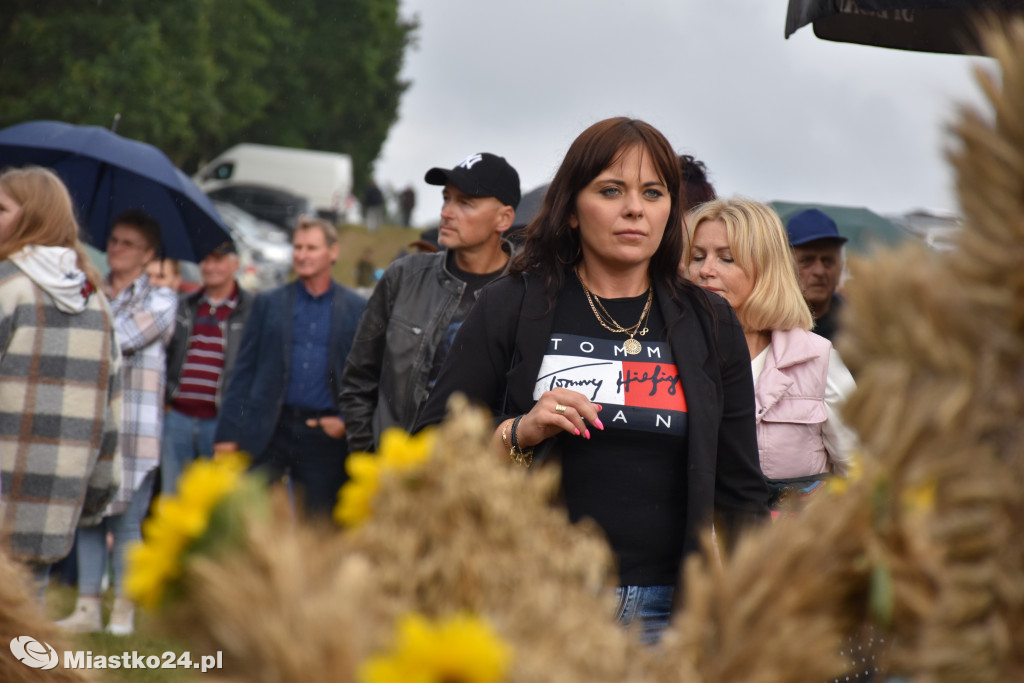 DOŻYNKI w Kowalewicach z Rolami w roli głównej