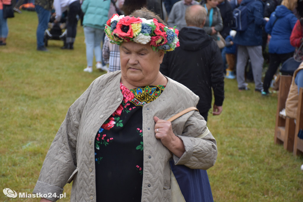 DOŻYNKI w Kowalewicach z Rolami w roli głównej