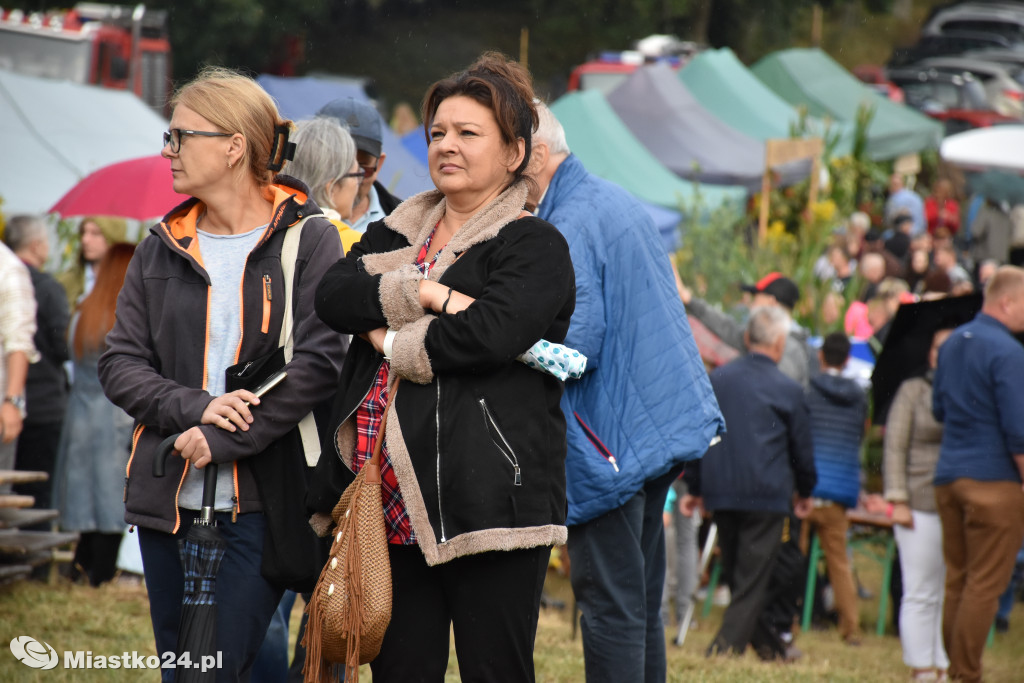 DOŻYNKI w Kowalewicach z Rolami w roli głównej