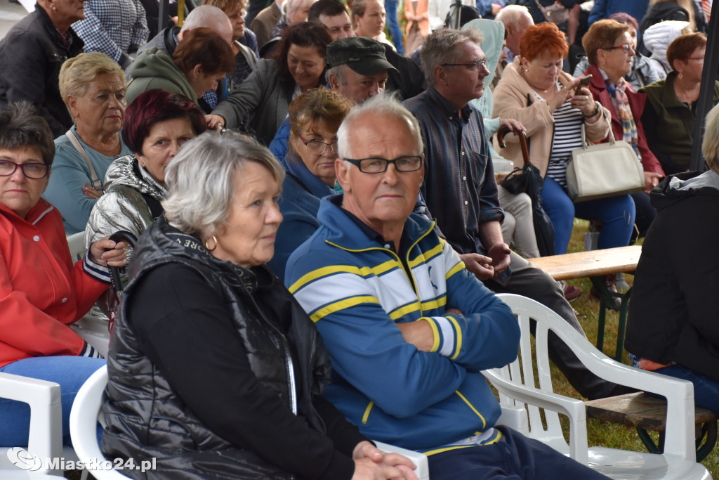 DOŻYNKI w Kowalewicach z Rolami w roli głównej