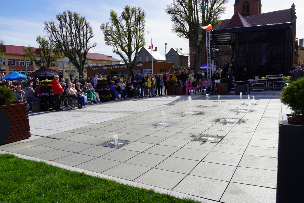 Polanów. TŁUMY na otwarciu Rynku Miejskiego [FOTO]