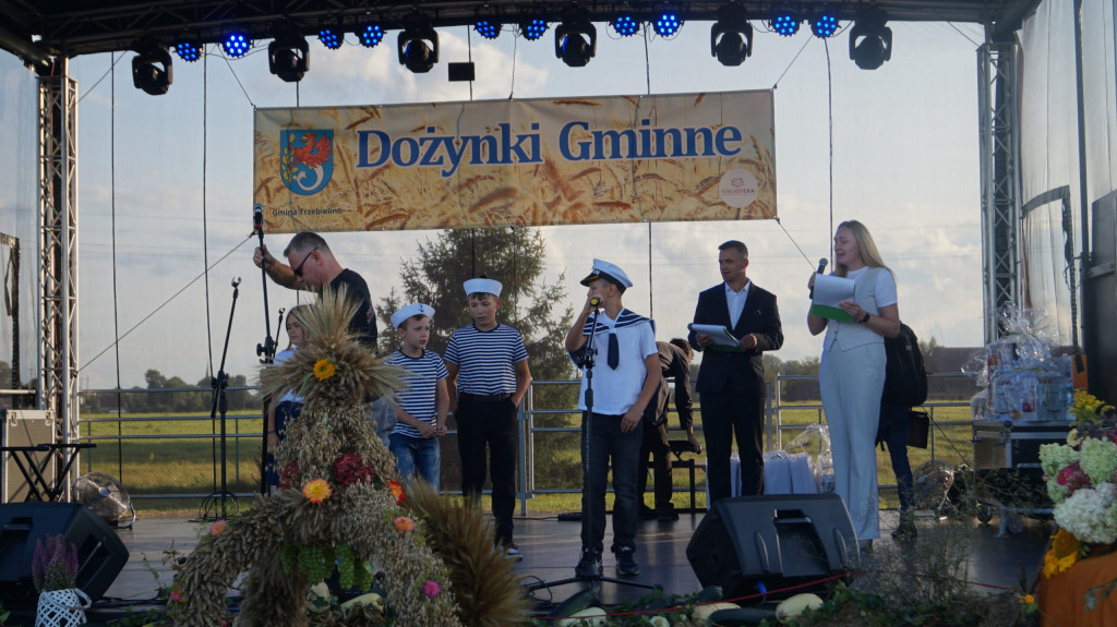 Dożynki Gminne w Trzebielinie [FOTO]