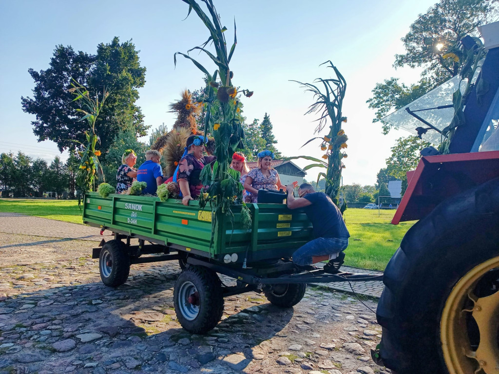 Dożynki Gminne w Trzebielinie [FOTO]