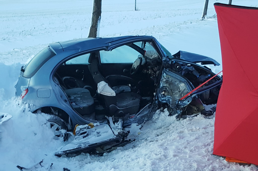 Jechały siostry, jedna NIE ŻYJE! TRAGEDIA na DK20