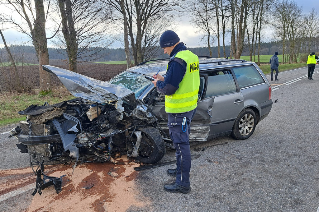 ŚMIERĆ w niedzielny poranek. WYPADEK na DK21